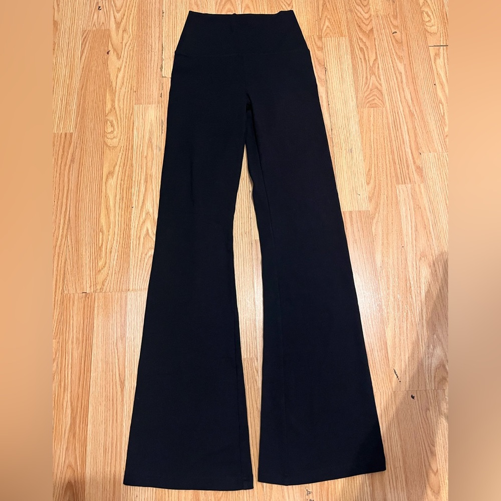 Offline by aerie black flare leggings size small